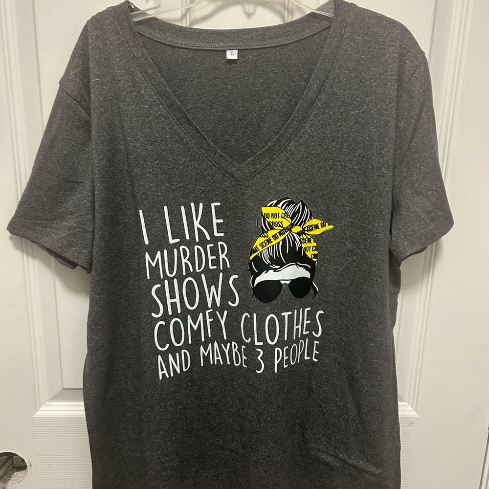 Gray Graphic V-Neck T-Shirt NEW